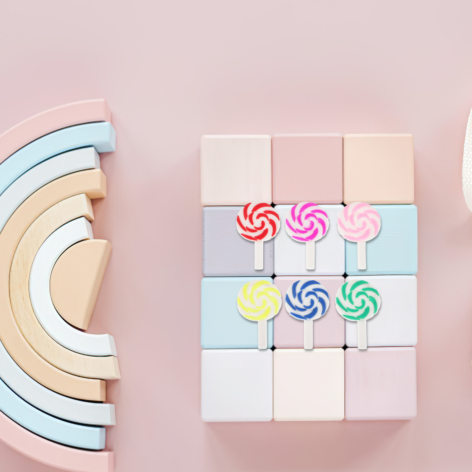 Embellish Craft - 36 個の鮮やかなレインボーロリポップクラフト装飾品ポリマークレイ DIY 材料ジュエリー作成カードデザインブレスレット用