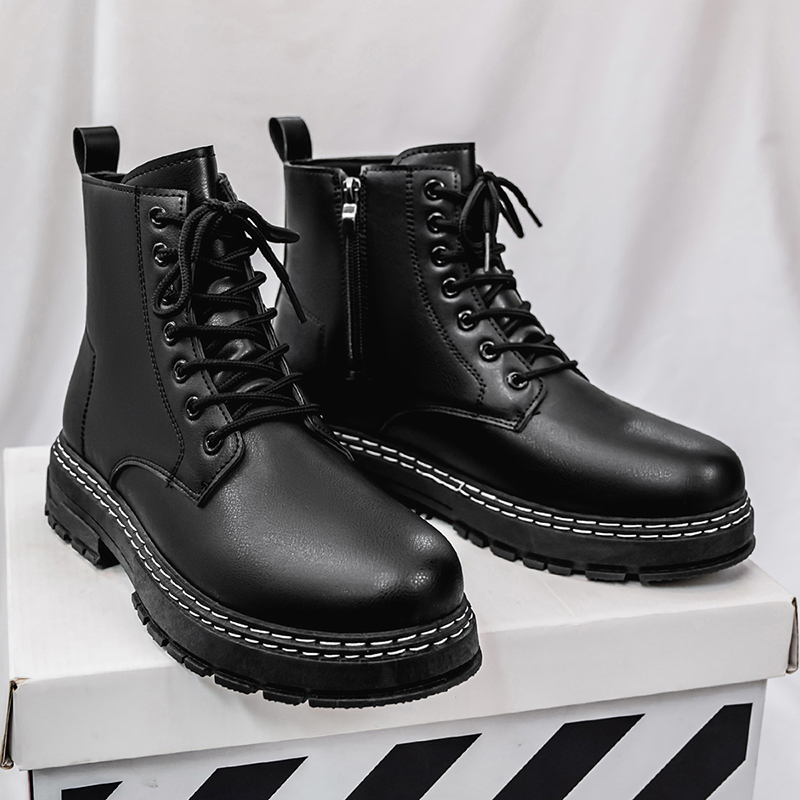 メンズ4シーズン対応ブラックパテントレザーバイクブーツ -  - Guipure Lace Panel のレビューと価格