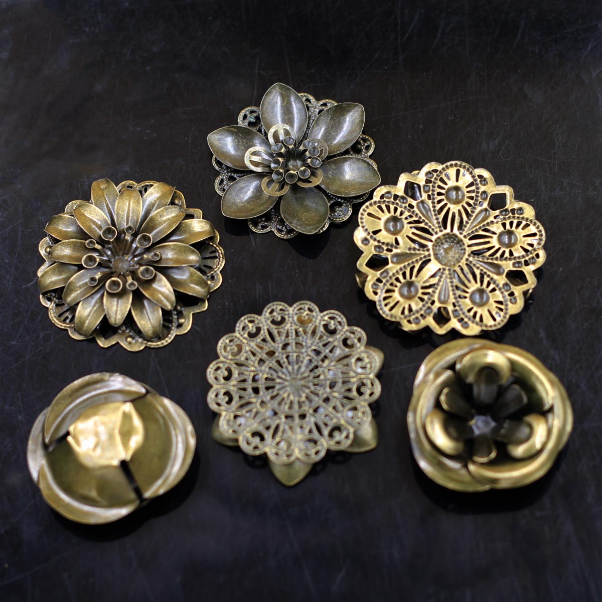 6 個の装飾組み合わせ花柄フィリグリーラップ合金クラフトジュ - Embellish Craft のレビューと価格